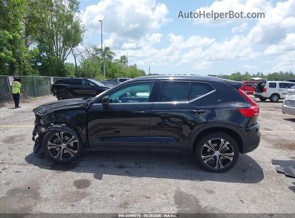 YV4AC2HL7L2318807 2020 VOLVO XC40 Black 