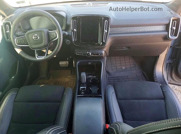 YV4AC2HM5N2780519 2022 VOLVO XC40 Синий Вид панели приборов