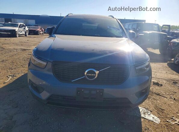 YV4AC2HM5N2780519 2022 VOLVO XC40 Синий Вид спереди