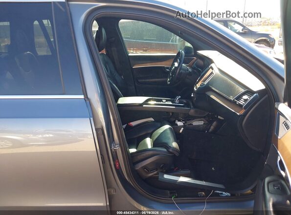 YV4BC0PL5G1074645 2016 VOLVO XC90 HYBRID Gray Front interior view