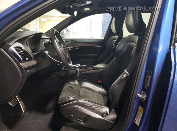 YV4BC0PM1H1150789 2017 VOLVO XC90 Blue Front interior view