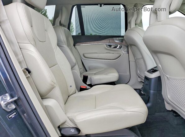 YV4BR00L5M1679303 2021 VOLVO XC90 Gray 