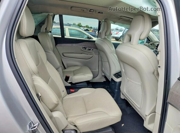 YV4BR00L5M1703230 2021 VOLVO XC90 Silver Widok tylnych siedzeń