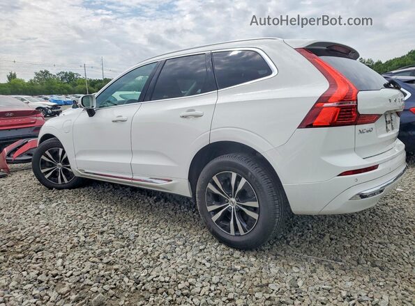 YV4BR0DZ1N1997306 2022 VOLVO XC60 White 
