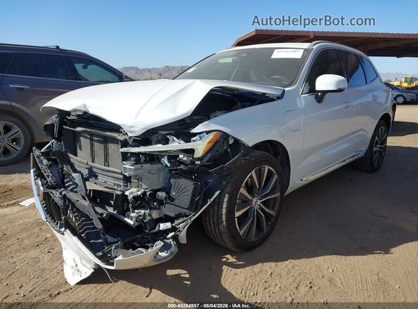 YV4BR0DZ8N1997660 2022 VOLVO XC60 RECHARGE PLUG-IN HYBRID Белый Передняя левая четверть