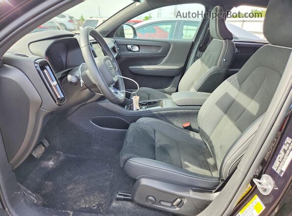 YV4ED3GL2P2064595 2023 VOLVO C40 Black Widok wnętrza z przodu