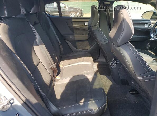 YV4ED3GL3P2035879 2023 VOLVO C40 Gray Rear seats view