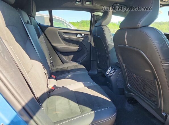 YV4ED3GM1P2039390 2023 VOLVO C40 Синий Вид задней части салона