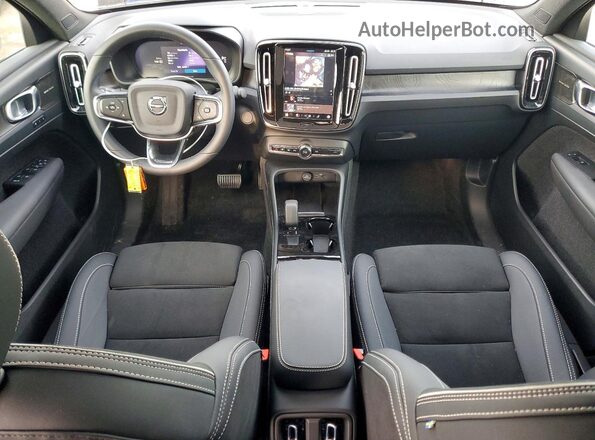 YV4ED3GM1P2053970 2023 VOLVO C40 Белый Вид панели приборов