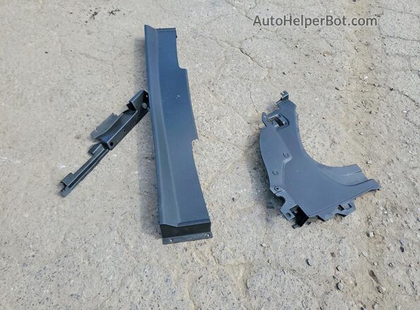 YV4ED3GM8P2054047 2023 VOLVO C40 White VIN კოდის სტიკერის ხედი