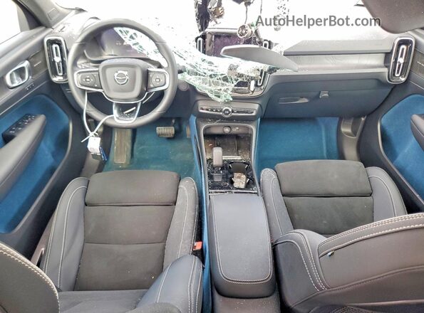 YV4ED3GM8P2054047 2023 VOLVO C40 White წინა პანელის ხედი