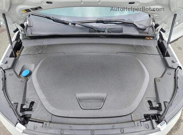 YV4ED3UMXP2023337 2023 VOLVO XC40 White ძრავის განყოფილების ხედი