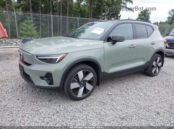 YV4ED3UMXP2038792 2023 VOLVO XC40 RECHARGE PURE ELECTRIC Green Передня ліва чверть