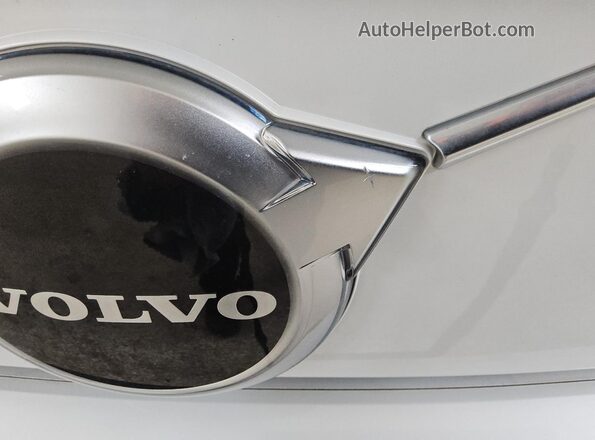 YV4ED3UR3M2588147 2021 VOLVO XC40 Белый 