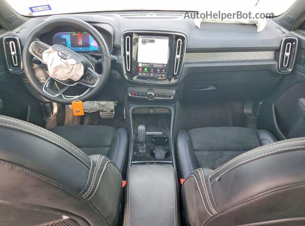 YV4ED3UR7N2643975 2022 VOLVO XC40 Blue Вид панелі приладів