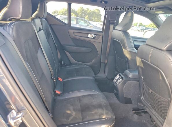 YV4ED3UR7N2643975 2022 VOLVO XC40 Blue Вид задньої частини салону
