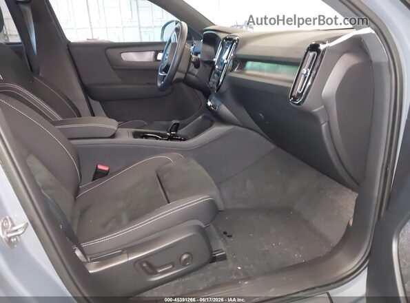 YV4ED3UW2P2074607 2023 VOLVO XC40 RECHARGE PURE ELECTRIC Серый Вид салона спереди
