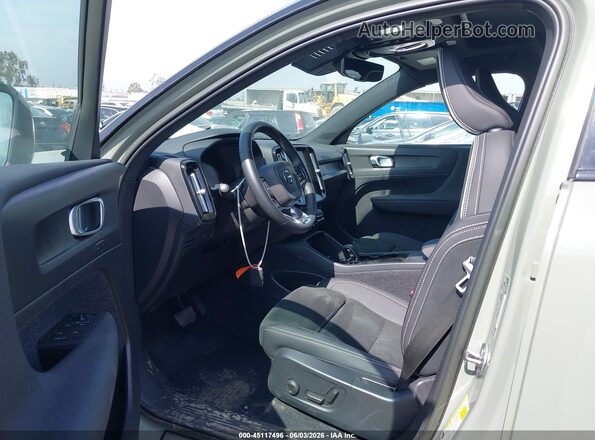 YV4ED3UW3P2963092 2023 VOLVO XC40 RECHARGE PURE ELECTRIC Зеленый Вид салона спереди