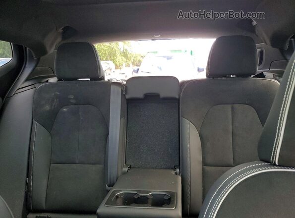YV4ED3UW4P2958094 2023 VOLVO XC40 Blue უკანა სავარძლების ხედი