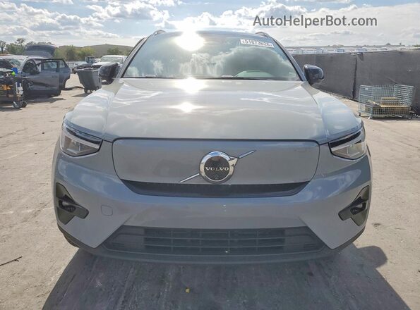 YV4EH3HL2R2238249 2024 VOLVO XC40 Gray Vista frontal
