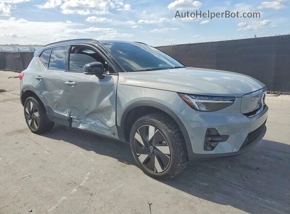 YV4EH3HL2R2238249 2024 VOLVO XC40 Gray Delantero derecho