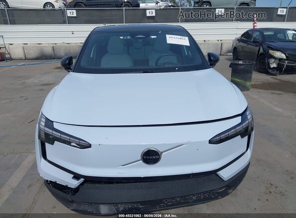YV4EK3ZL8T2618851 2026 VOLVO EX30 White ხელსაწყოთა პანელის ხედი