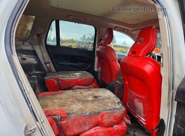 YV4H600L6N1841184 2022 VOLVO XC90 White Vista interior trasera