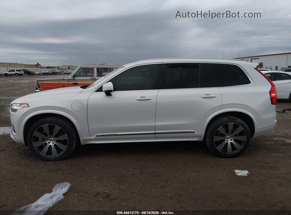 YV4H60CK5R1153900 2024 VOLVO XC90 RECHARGE PLUG-IN HYBRID White Widok wnętrza 360 stopni
