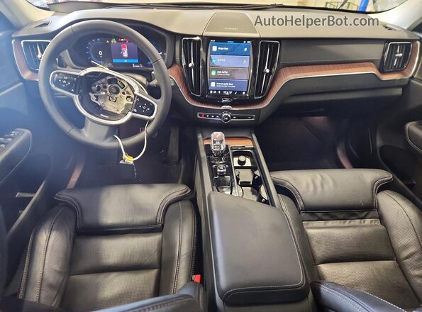 YV4H60DM1R1723956 2024 VOLVO XC60 Gray Vista del salpicadero