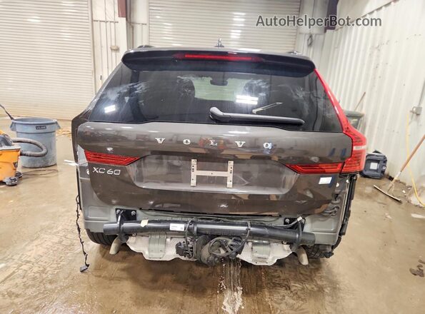 YV4H60DM1R1723956 2024 VOLVO XC60 Gray Vista trasera