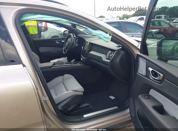 YV4H60DM2R1711900 2024 VOLVO XC60 RECHARGE PLUG-IN HYBRID Beige Front interior view
