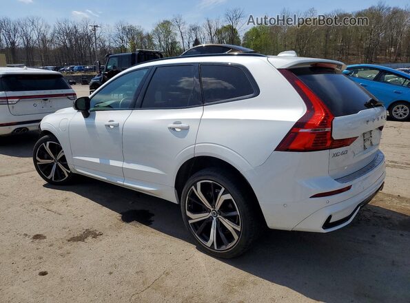YV4H60DM9N1042065 2022 VOLVO XC60 White 