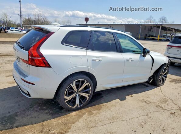YV4H60DM9N1042065 2022 VOLVO XC60 White 