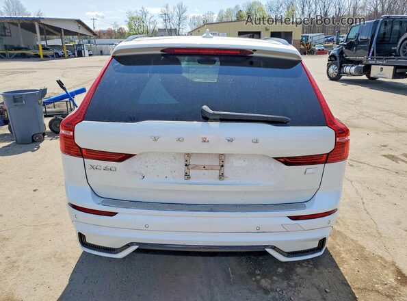 YV4H60DM9N1042065 2022 VOLVO XC60 White 