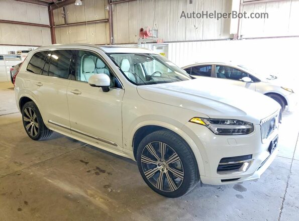 YV4H60LF7R1205742 2024 VOLVO XC90 White Przód prawy