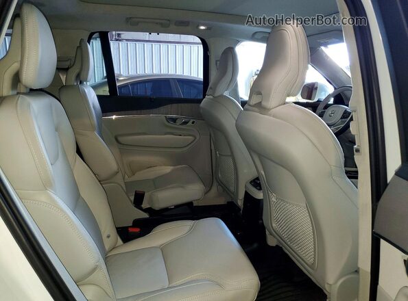 YV4H60LF7R1205742 2024 VOLVO XC90 White Widok wnętrza z tyłu
