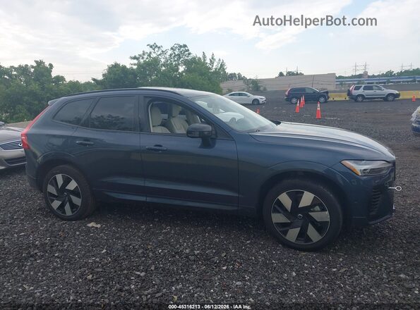 YV4H60RCXS1104424 2025 VOLVO XC60 PLUG-IN HYBRID Blue Vista interior trasera