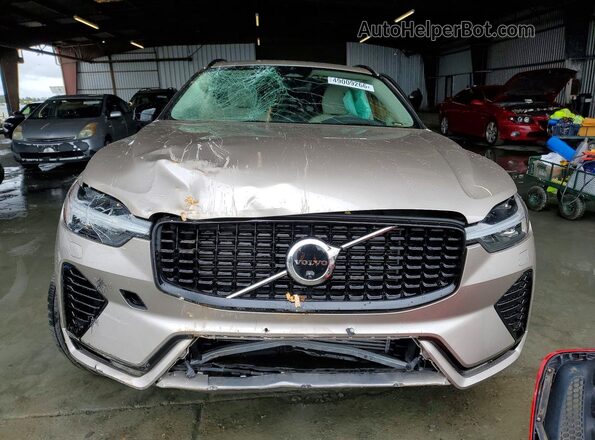 YV4H60RM2S1067619 2025 VOLVO XC60 Tan წინა ხედი