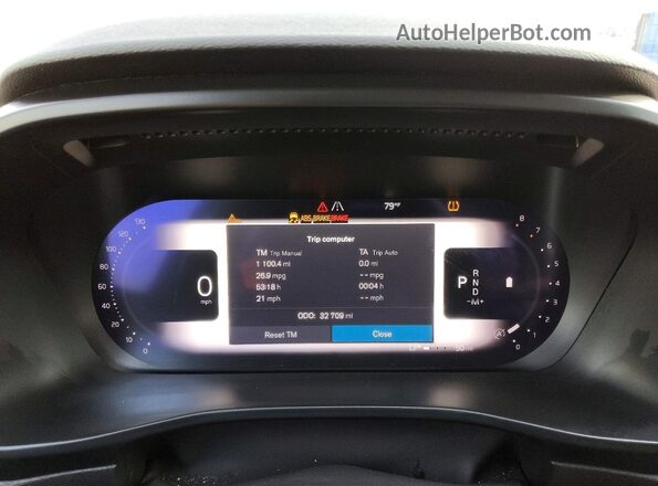 YV4K92HM4P2047979 2023 VOLVO XC40 Silver ხელსაწყოთა პანელის ხედი