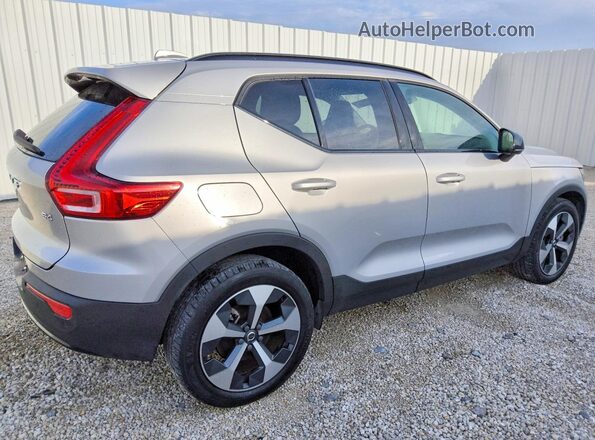YV4K92HM4P2047979 2023 VOLVO XC40 Silver უკანა მარჯვენა