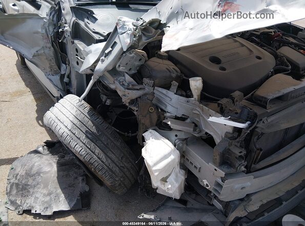 YV4K92HN4P2923863 2023 VOLVO XC40 Silver წინა ხედი