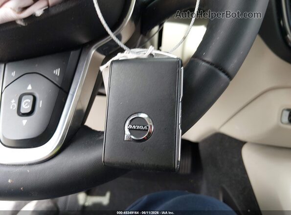 YV4K92HN4P2923863 2023 VOLVO XC40 Silver წინა პანელის ხედი