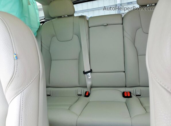 YV4L12DE5P1353024 2023 VOLVO XC60 White 
