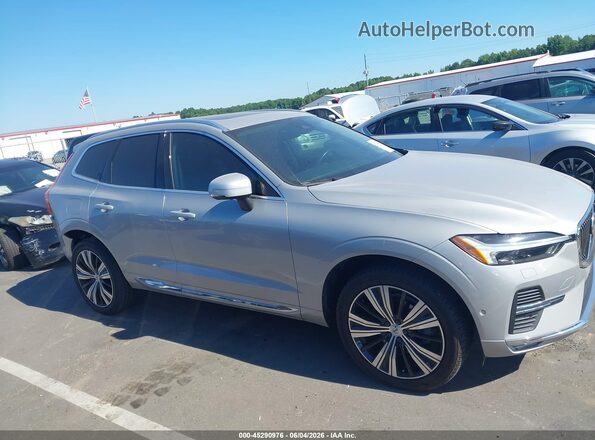 YV4L12DL5N1065628 2022 VOLVO XC60 Silver Սալոնի հետևի տեսք