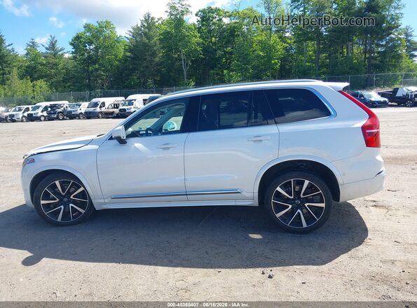 YV4L12PN6P1992248 2023 VOLVO XC90 White Widok wnętrza 360 stopni