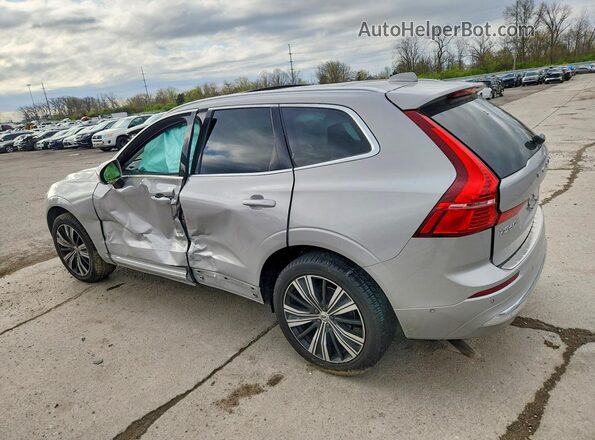 YV4L12RL5N1073821 2022 VOLVO XC60 Silver Trasero izquierdo