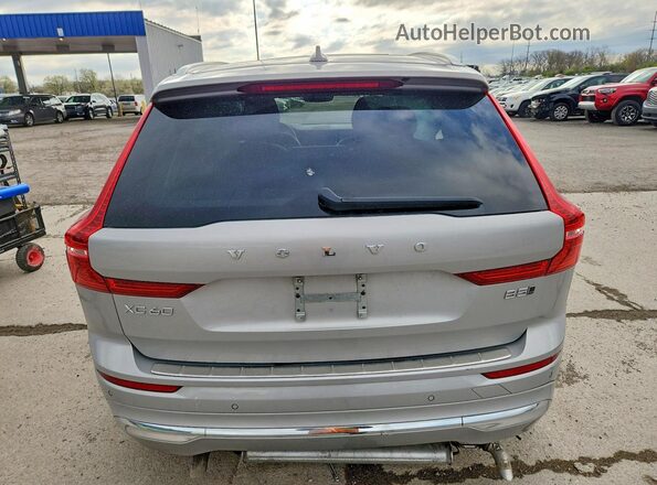 YV4L12RL5N1073821 2022 VOLVO XC60 Silver Vista trasera