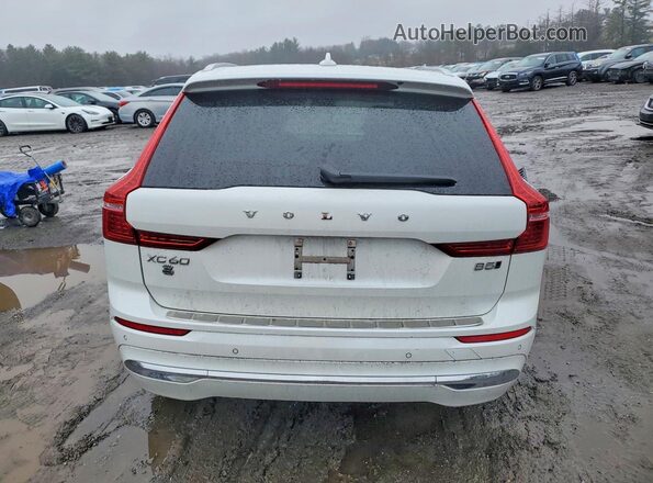 YV4L12RN8P1311598 2023 VOLVO XC60 White Vista trasera