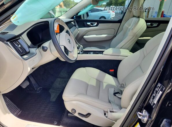 YV4L12RV6P1369323 2023 VOLVO XC60 Черный Вид салона спереди
