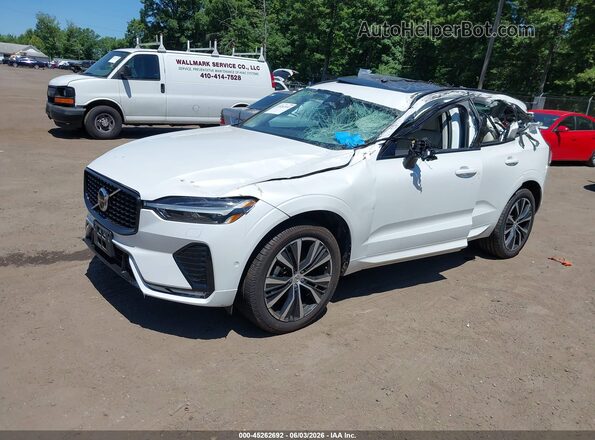 YV4L12RW9P1305768 2023 VOLVO XC60 White Առջևի ձախ երեք քառորդ տեսարան